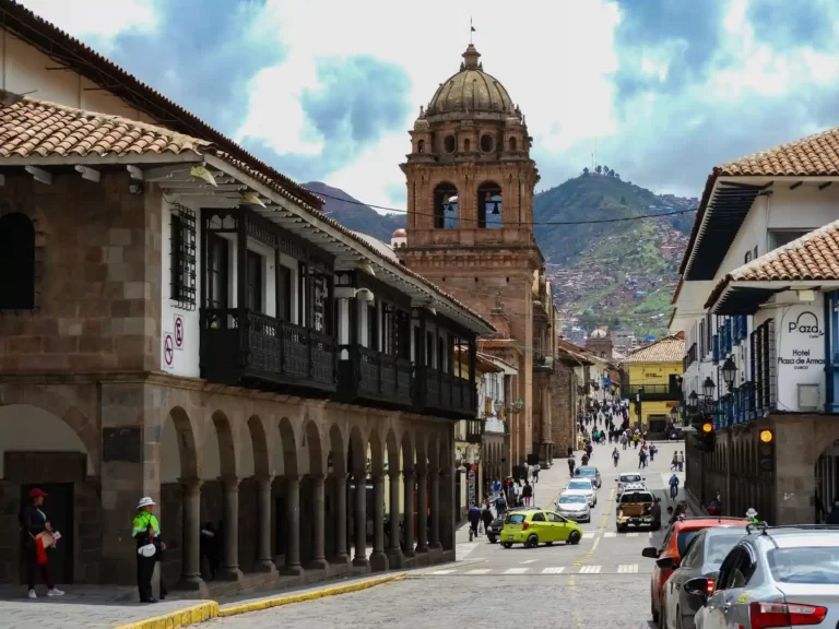 Plaza-de-Armas-calle